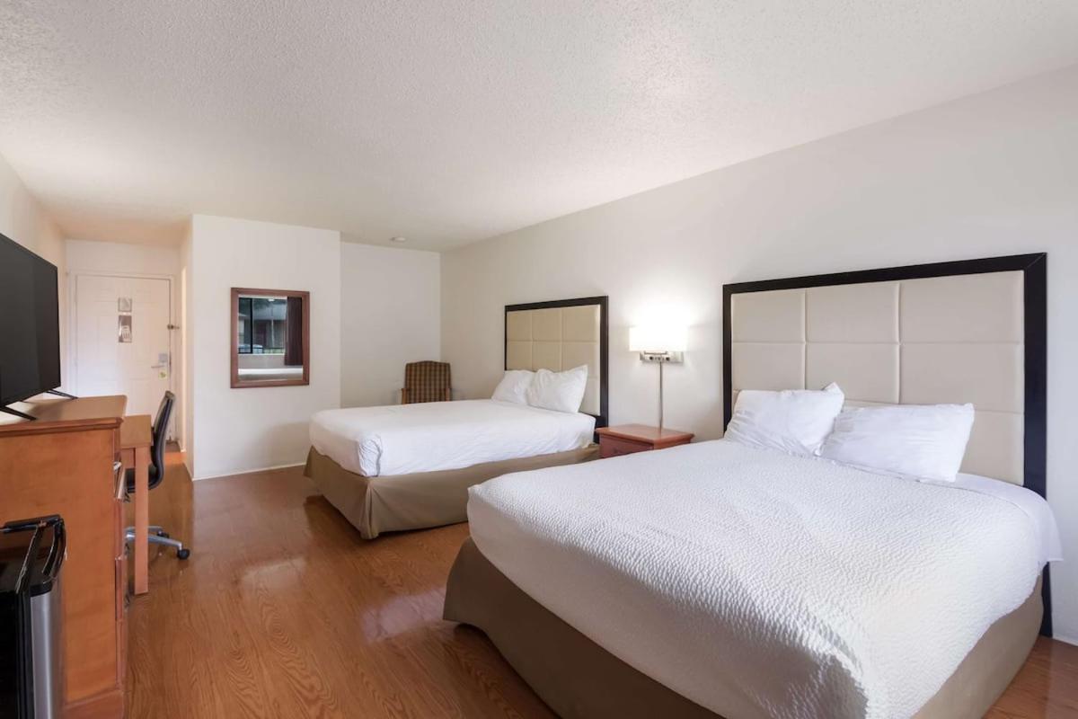 Americas Best Value Inn Lockhart Tx Bagian luar foto