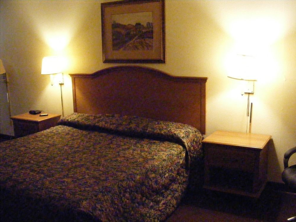 Americas Best Value Inn Lockhart Tx Bagian luar foto